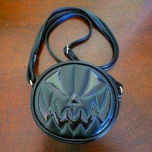 😍 Love Pain & Stitches Pumpkin Kult Mean Baby